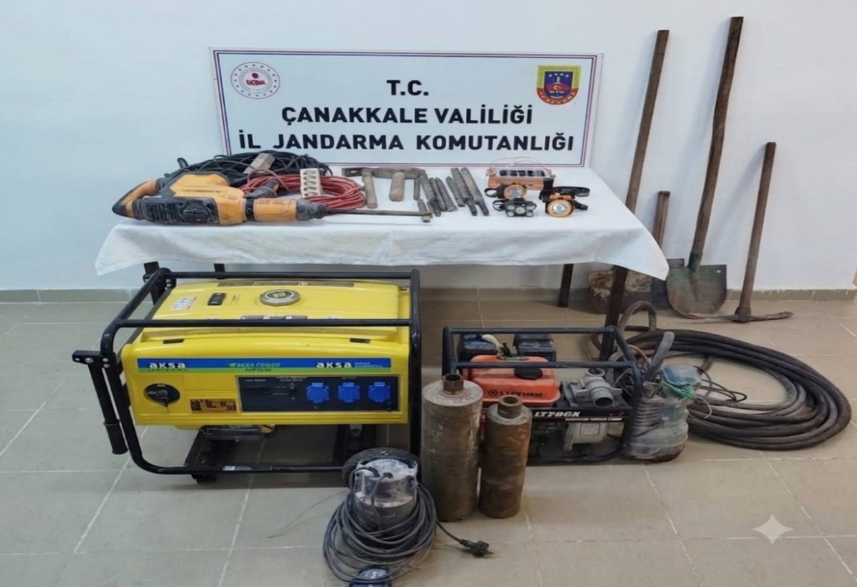 Çanakkale Eceabat\'ta jandarma operasyonunda hilti ve 10 kazı malzemesi ele geçirildi