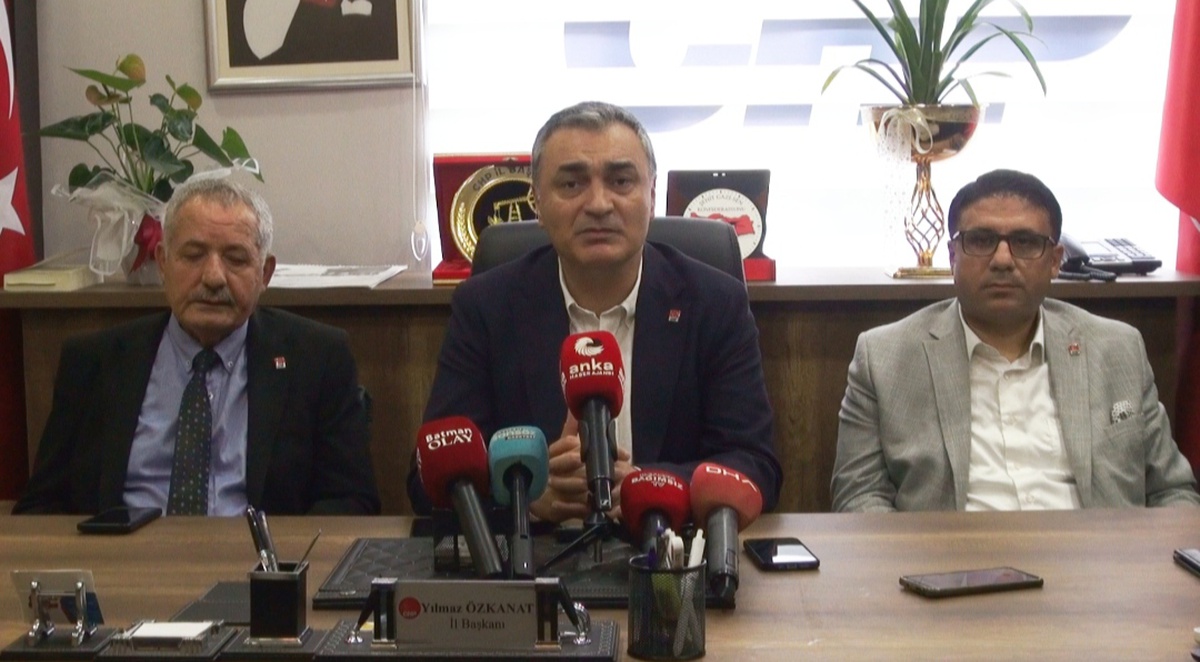 CHP\'li Sarı Batman\'da hem kongre takvimini hem Terörsüz Türkiye sürecini anlattı
