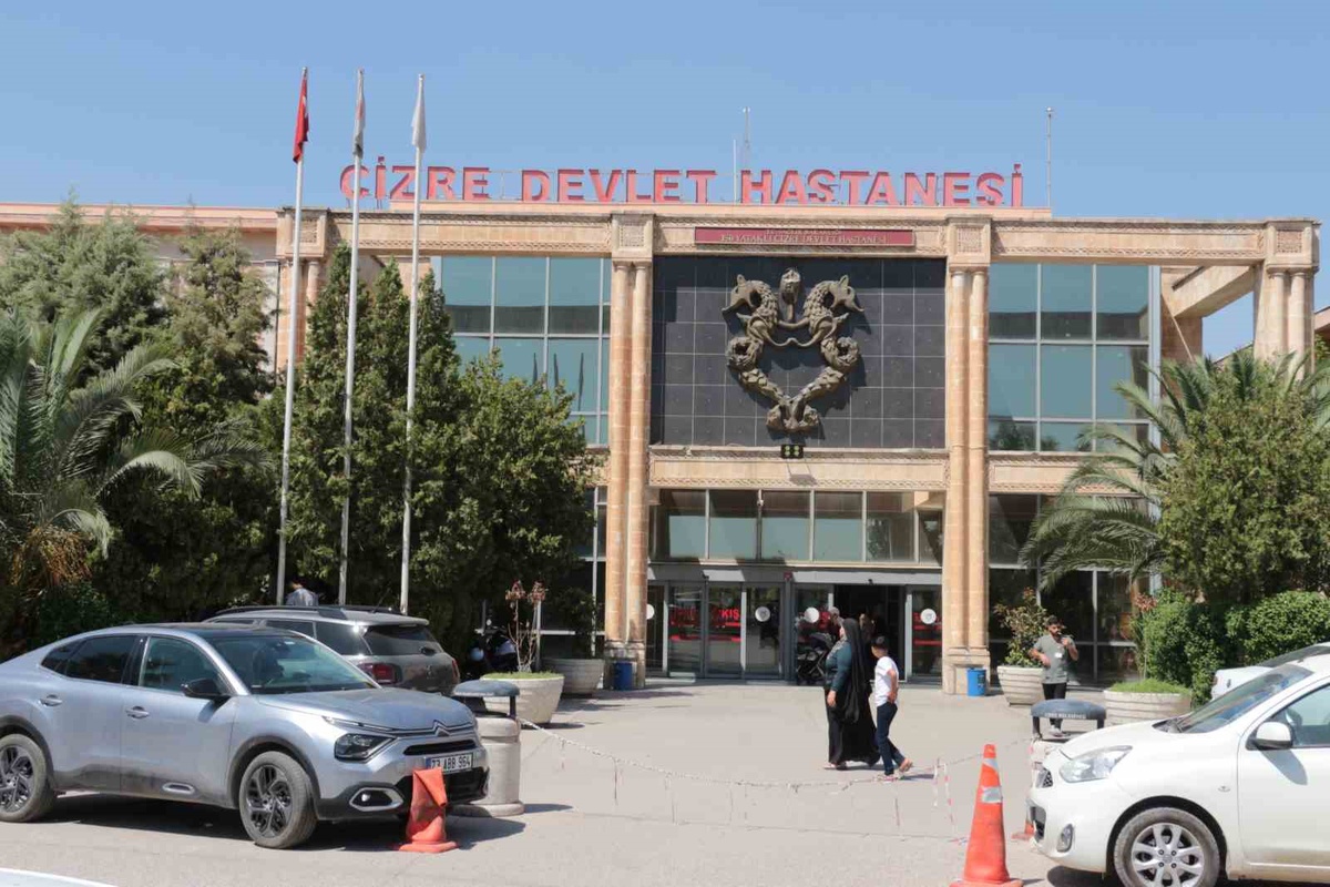 Şırnak Cizre\'de iki aile arasındaki arazi kavgası hastaneye taşındı, 6 kişi yaralandı