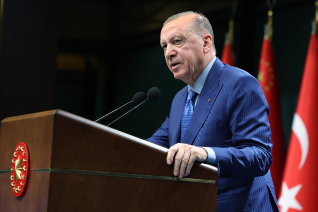Cumhurbaşkanı Erdoğan'dan fon soruşturması mesajı: Her kim milletin hakkına, hukukuna, malına el uzatırsa karşısında bizi bulur