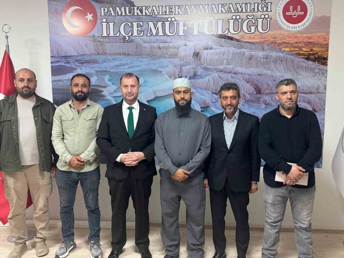 Hierapolis\'te ilahi seslendiren Karatüre ve ekibi İlçe Müftüsü\'nden teşekkür aldı