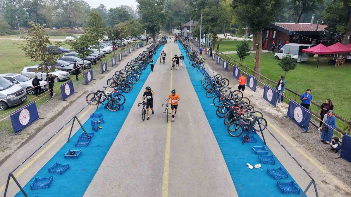 Düzce'de ikinci Efteni Duatlonu 23 ilden 230 sporcunun katılımıyla tamamlandı