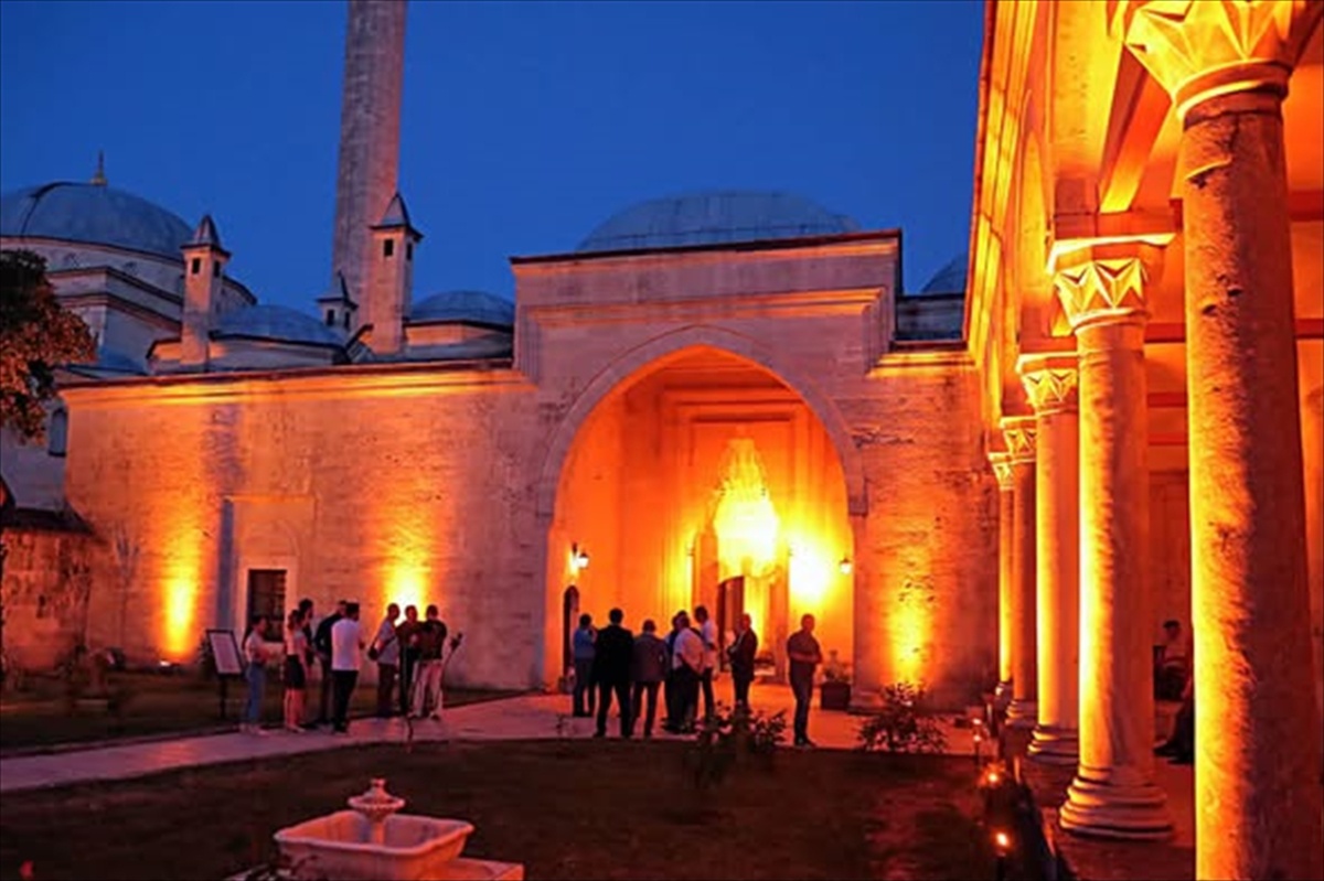 Edirne\'deki Sağlık Müzesi\'nde gece müzeciliği 4 bin 627 ziyaretçiyle sona erdi