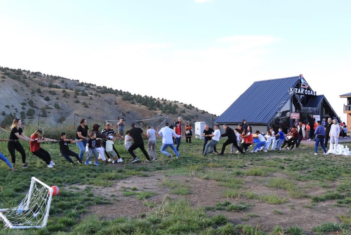 Erzincan\'da aileler Ergan Dağı\'nda 2 günlük dijital detoks kampında buluştu