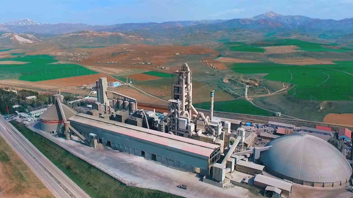 Erzurum\'da gelir vergisi rekortmeni Erdal Duman oldu, Aşkale Çimento ilk sırada