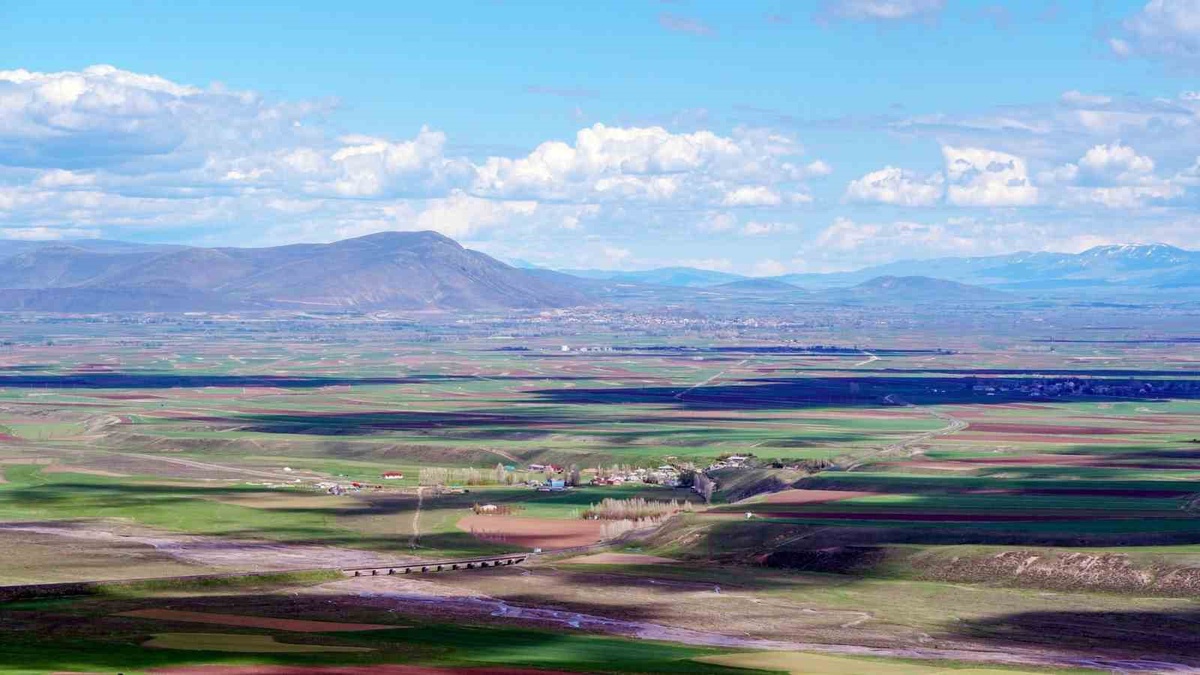 Erzurum Valiliği, Aşkale ve Pasinler\'deki iki jeotermal sahayı ihaleye çıkarıyor