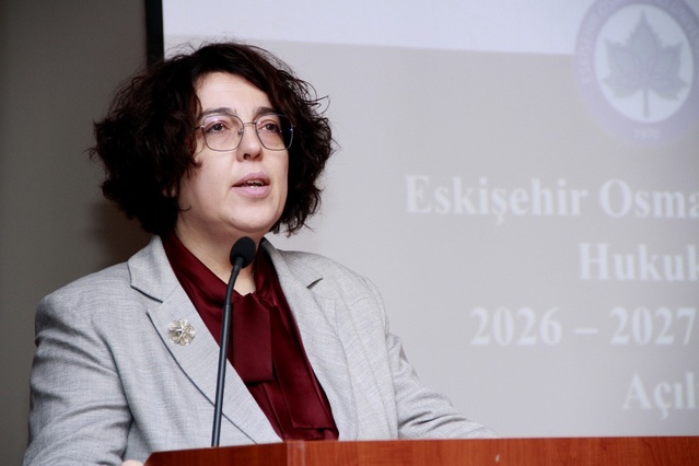 ESOGÜ Hukuk Fakültesi 2026-2027 akademik yılını ikinci mezunlarının gururuyla açtı