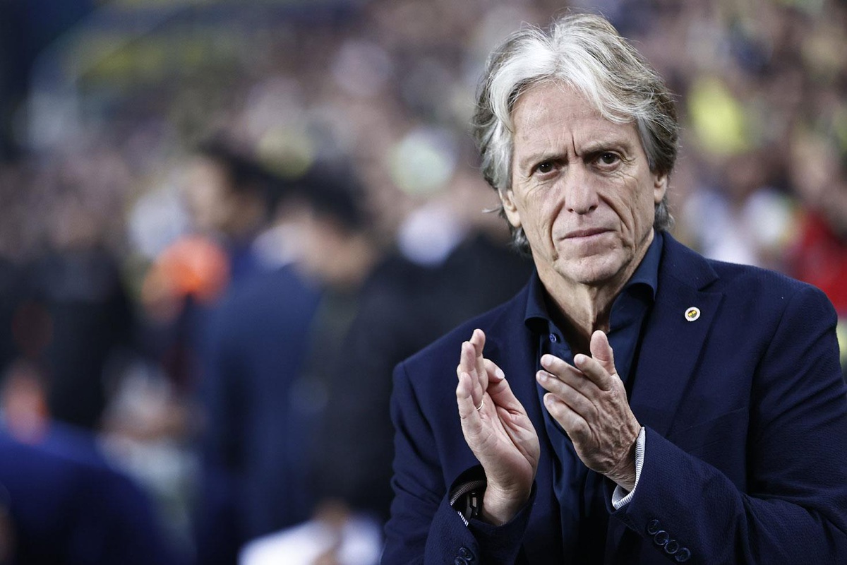 Fenerbahçe\'nin eski teknik direktörü Jorge Jesus, Galatasaray\'ın yıldızını arşa çıkardı