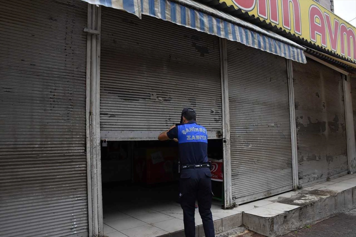 Gaziantep Şahinbey\'de tarihi geçmiş ürün satan iş yeri 3 gün kapatıldı