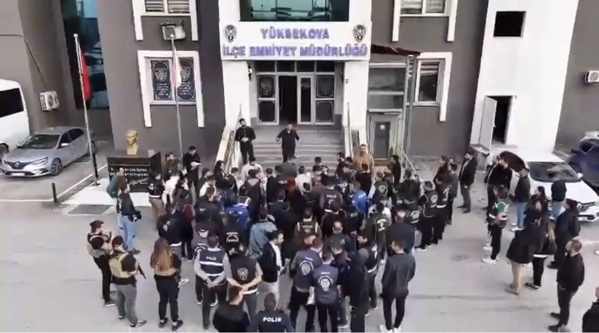 Hakkari Yüksekova\'da yasa dışı bahis operasyonu düzenlendi, 46 şüpheli gözaltına alındı