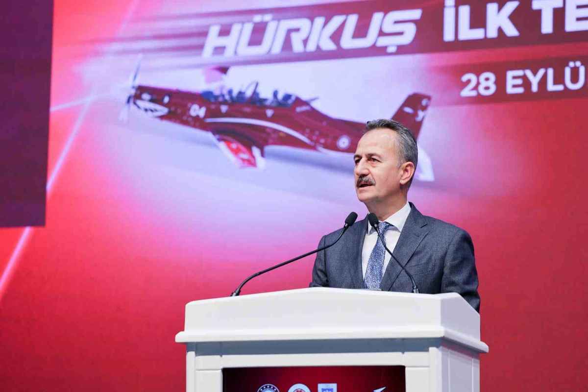 Hava Kuvvetleri ilk 2 HÜRKUŞ-II uçağını teslim aldı, 2028\'e dek 55 uçak planlanıyor