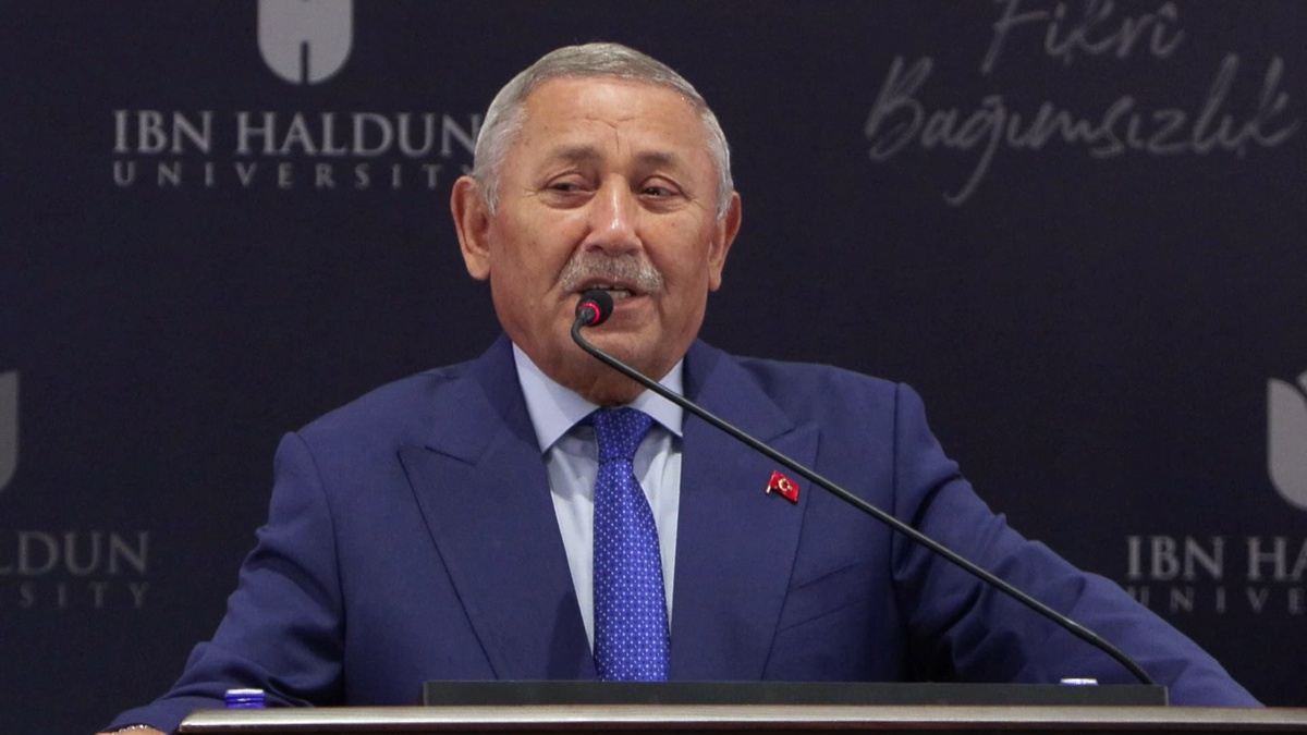 İbn Haldun Üniversitesi\'nde akademik yıl TÜBİTAK Başkanı\'nın dersiyle başladı