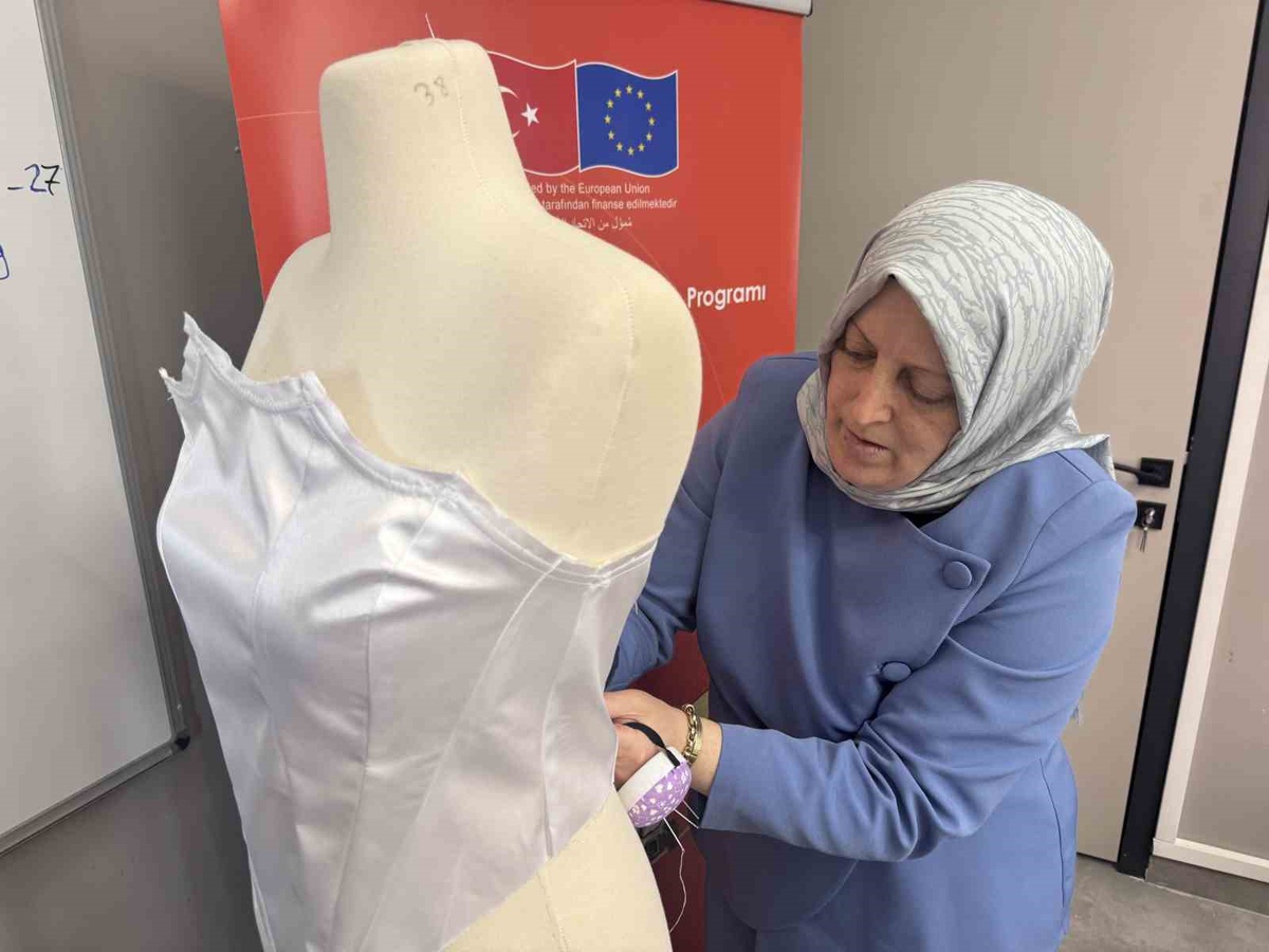 Kayseri\'nin ilk Ahi Bacısı Servet Halıcı, helalinden iş yapmanın önemini vurguladı.