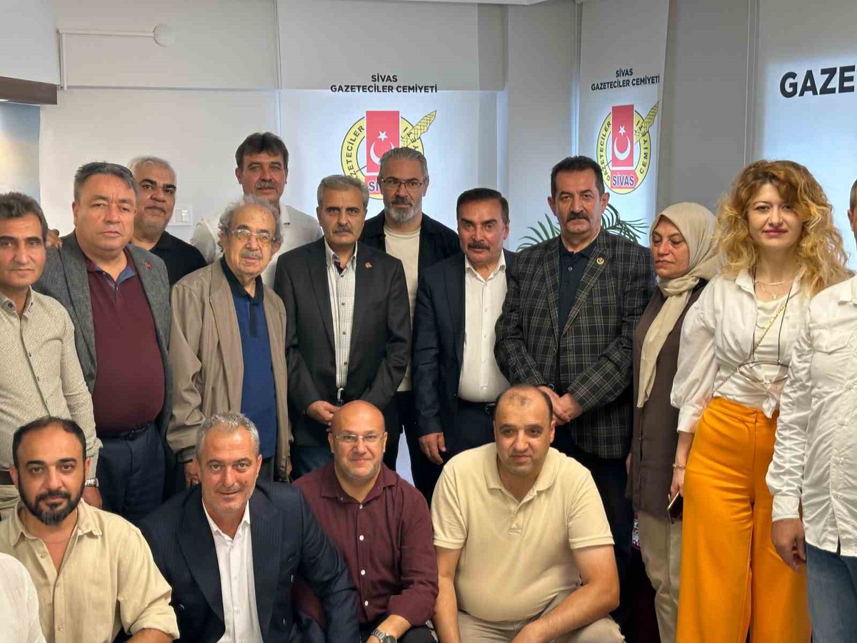Sivas Gazeteciler Cemiyeti\'nin yeni başkanı Kemal Doğan oy birliğiyle seçildi