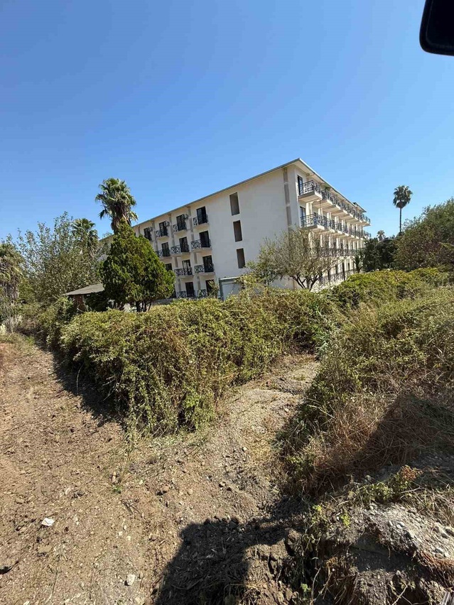 Kemer Belediyesi kış öncesi taşkın riski olan dere yataklarında genişletme yapıyor