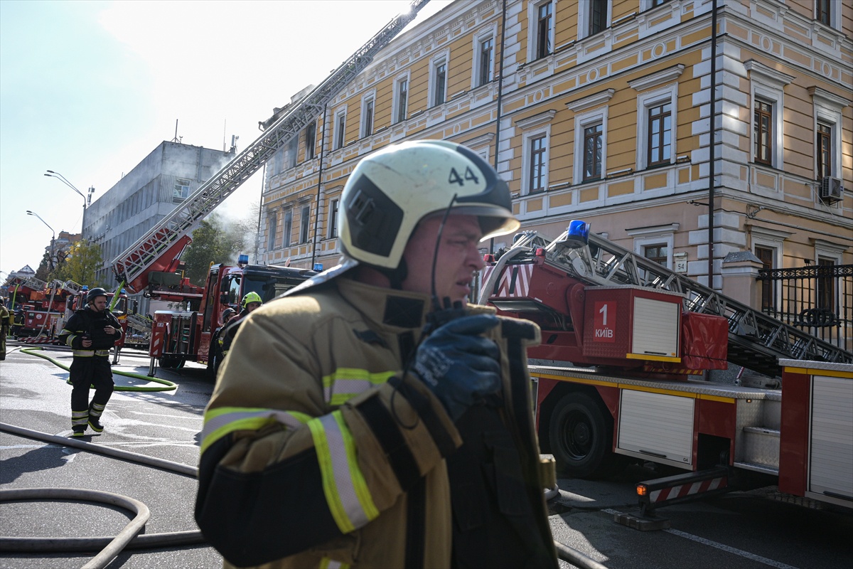 Rus İHA saldırısında Kiev\'de Ukrayna Bilimler Akademisi\'nde 1 kişi öldü, 4 yaralı