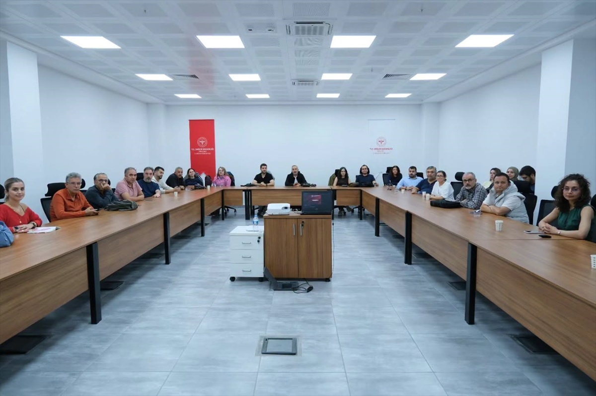 Kırklareli\'nde uzmanlar aile hekimlerine gebelikte anne-bebek sağlığını anlattı