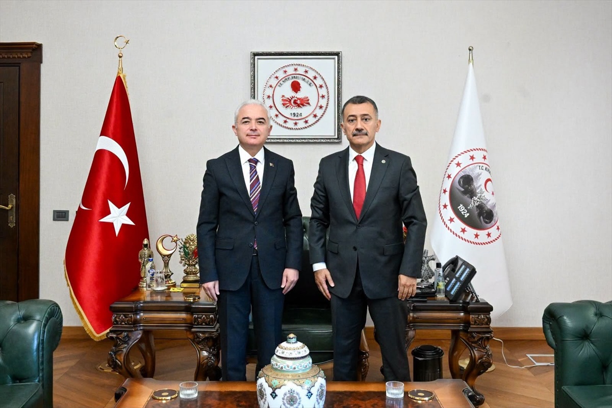 Kırklareli Valisi Uğur Turan, İl Emniyet Müdürü Mustafa Çakır\'ı makamında kabul etti