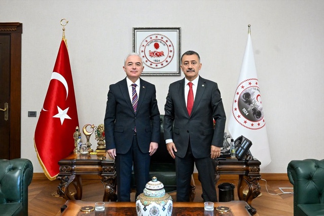 Kırklareli Valisi Uğur Turan, İl Emniyet Müdürü Mustafa Çakır'ı makamında kabul etti
