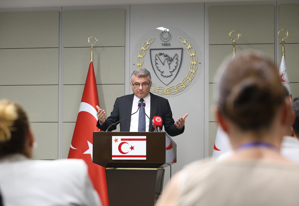 Erhürman, Kıbrıs\'ta 7 başlığa 19 madde eklenmesine \'pişmiş aşa su katmak\' dedi