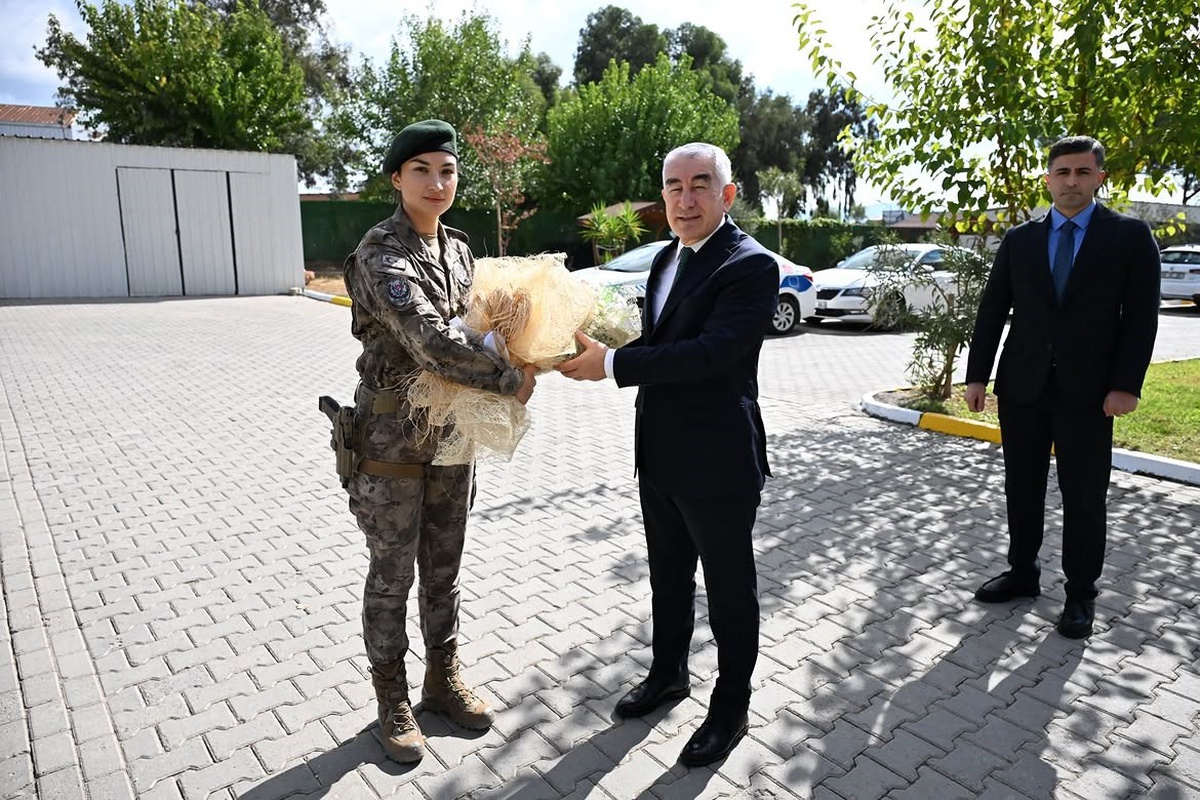 Kocaeli İl Emniyet Müdürü iken Aydın\'a atanan Faruk Karaduman göreve başladı