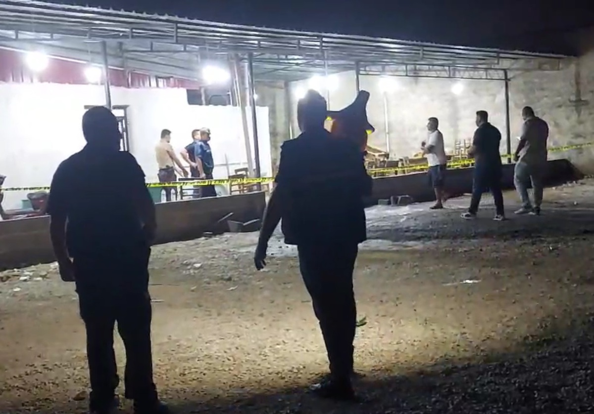 Mersin Tarsus\'ta kahvehaneye silahla ateş açılması sonucu 1 kişi öldü, 4 kişi yaralandı