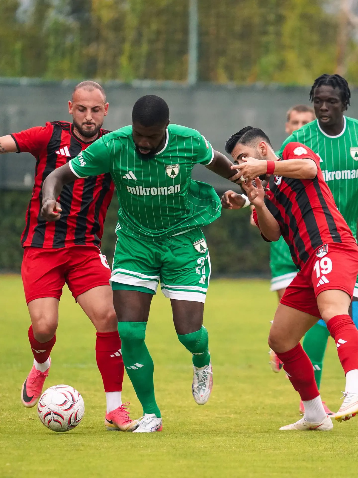 Muğlaspor, Vanspor\'a Torbalı\'da 44\'te Oliviera\'nın golüyle tek golle yenildi