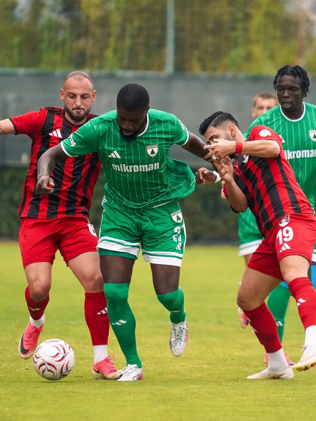 Muğlaspor, Vanspor'a Torbalı'da 44'te Oliviera'nın golüyle tek golle yenildi