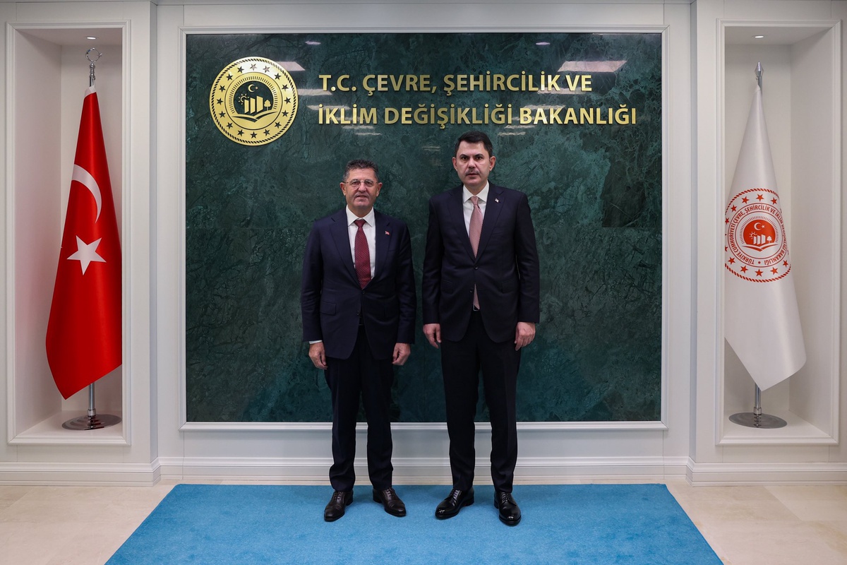 Bakan Kurum, Çekmeköy Belediye Başkanı Çerkez\'i kabul edip kentsel dönüşümü görüştü