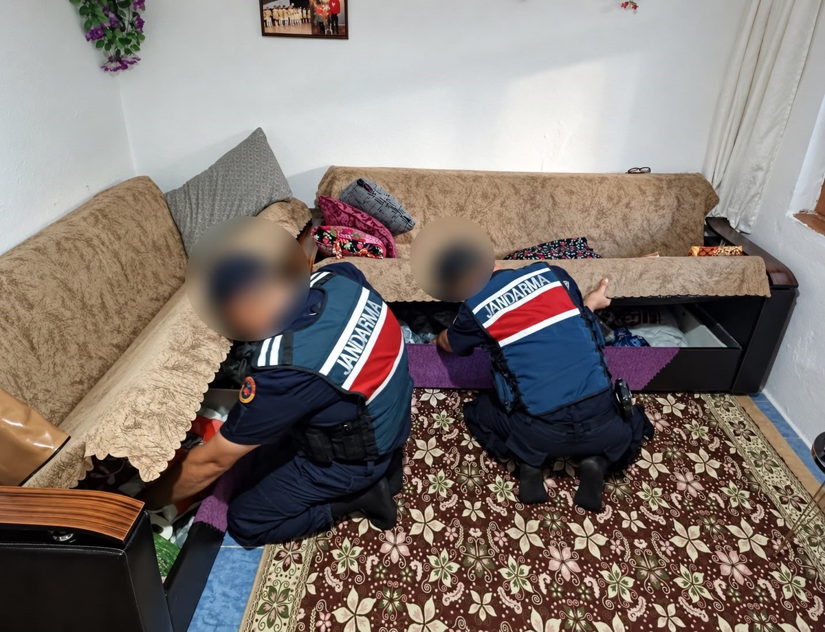 Niğde merkezli yasa dışı bahis operasyonunda gözaltına alınan 5 şüpheli tutuklandı