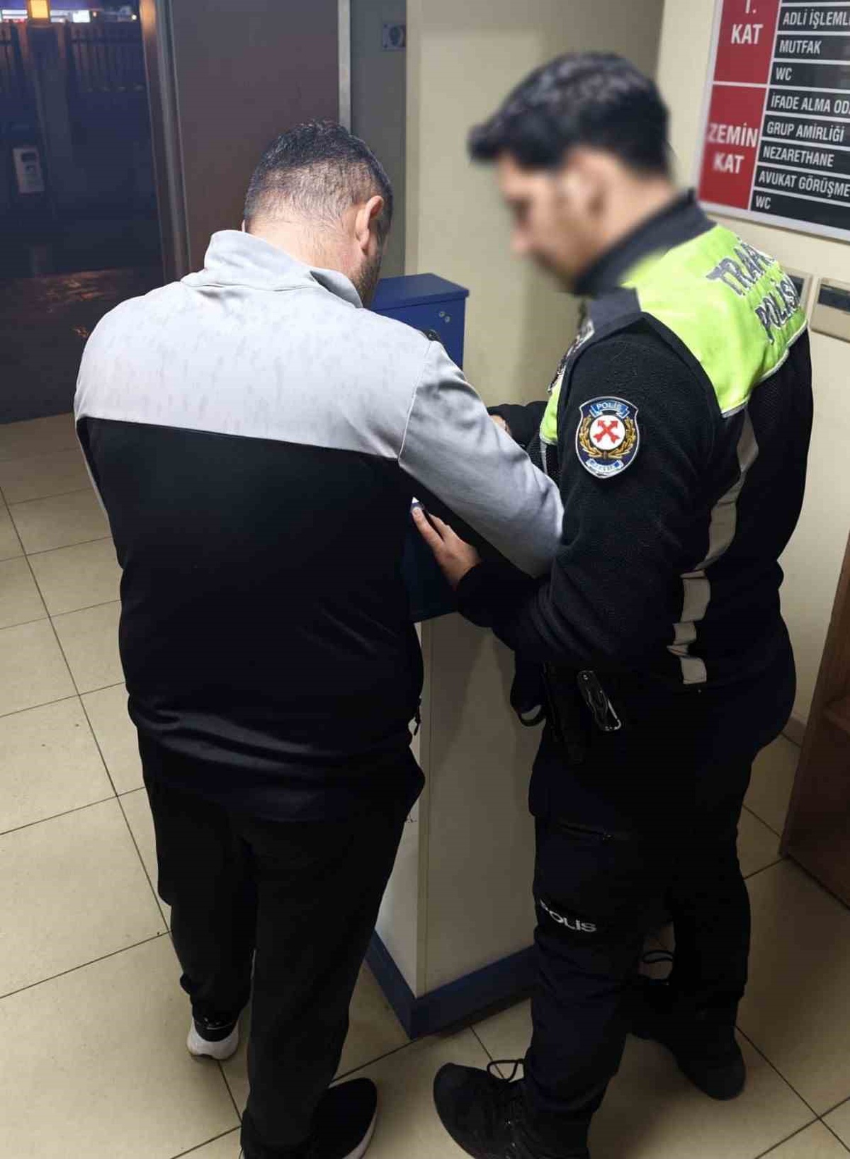 Pendik\'te makas atan sürücüye 90 bin TL ceza, ehliyeti 60 gün geriye alındı