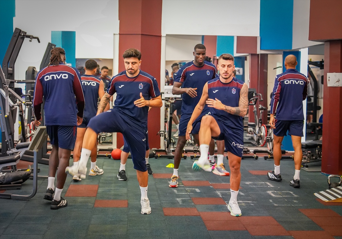 Trabzonspor, Samsunspor deplasmanı hazırlıklarını çift antrenmanla sürdürdü