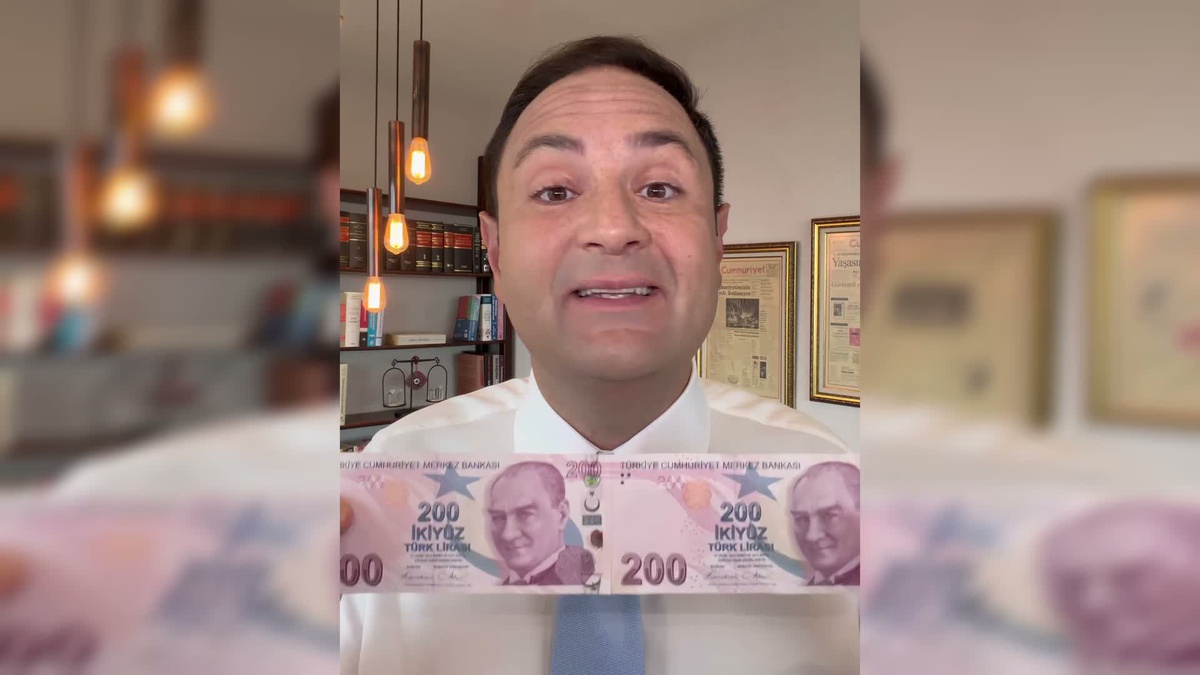 Akdoğan, iddia edilen 22 milyar dolarlık vurgunu 200 TL\'lik banknotlarla anlattı