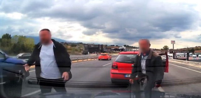 Bursa İnegöl'de yol kesen sürücü ve yolcuya 360 bin TL cezai işlem uygulandı