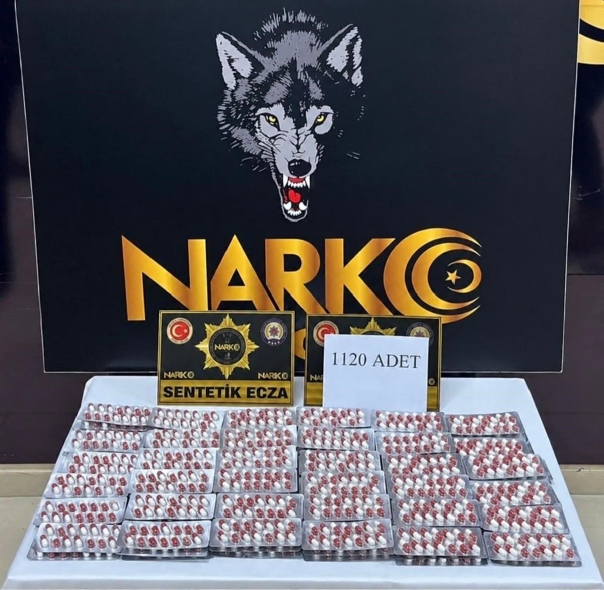 Yozgat Sarıkaya\'da araçta bin 120 sentetik ecza hap ele geçirildi, 1 kişi tutuklandı