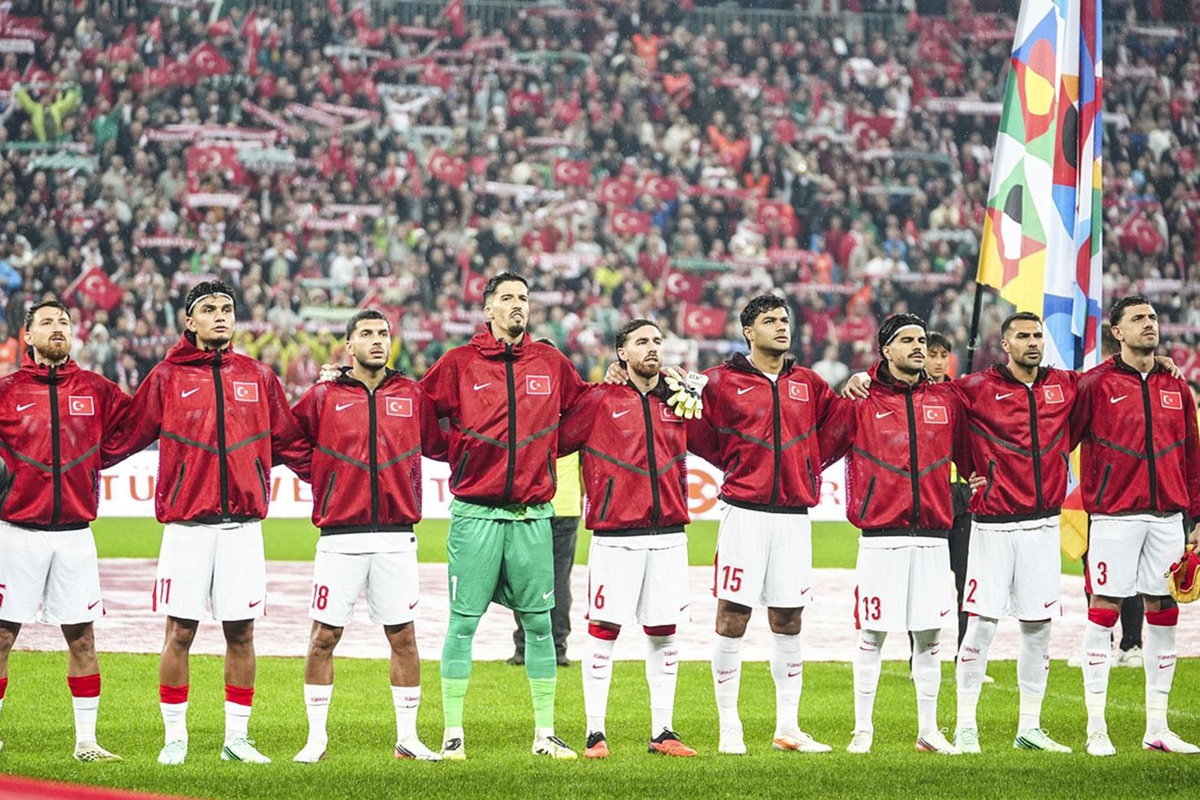 A Milli Takım\'da iki futbolcu Belçika maçı öncesi antrenmana çıkmadı