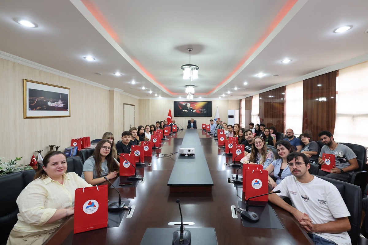 AİÇÜ Rektörü Gülçin, Erasmus+ Kültür Muhafızları projesinde gençlerle buluştu
