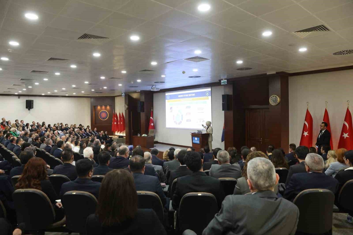 Bakan Göktaş, milli güvenliğin sosyal boyutunda güçlü ailelerin önemini vurguladı