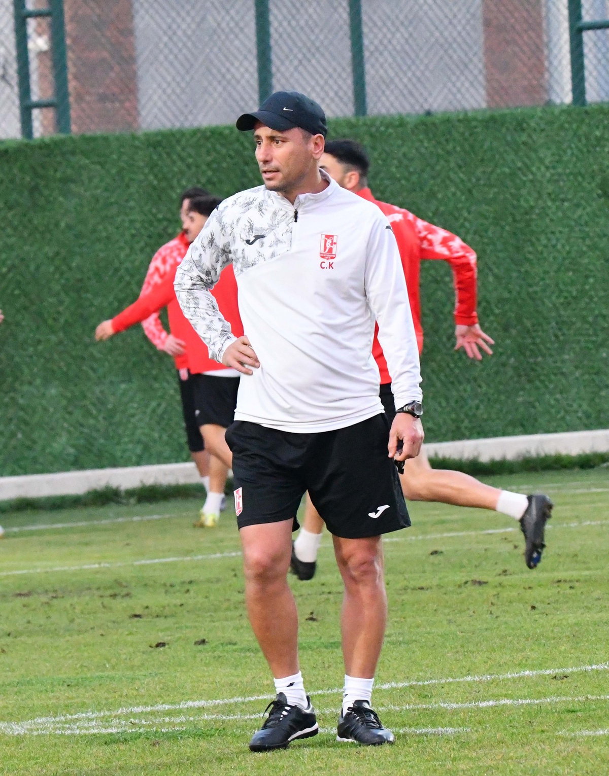 Balıkesirspor\'da 7-1\'lik yenilgi Polat Çetin\'in sonu oldu, Cem Kavçak\'la anlaşıldı