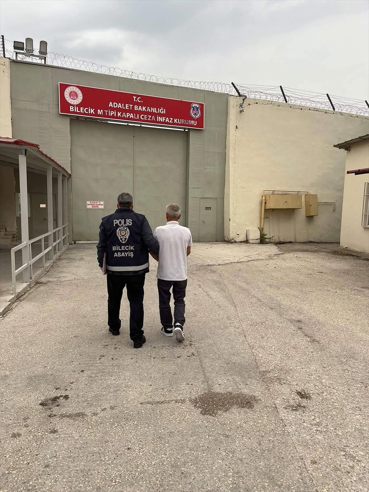 19 yıl 6 ay 26 gün hapis cezalı firari, Bilecik\'te kömür deposunda yakalandı
