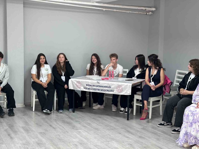 Almanya'dan gelen 9 öğrenci ve 2 öğretmen Bodrum'da Erasmus programına katıldı