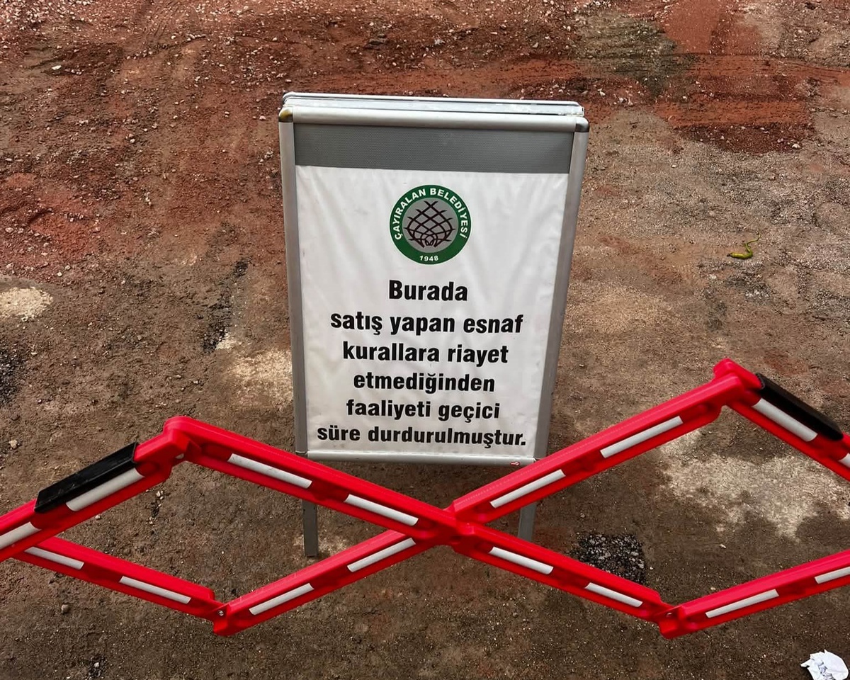 Çayıralan\'da kamyon arkası tuvalet görüntüsü sonrası esnafa 1 ay satış yasağı verildi
