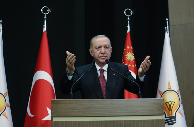 Cumhurbaşkanı Erdoğan: Milletin malına el uzatanla bizim işimiz olmaz, olamaz