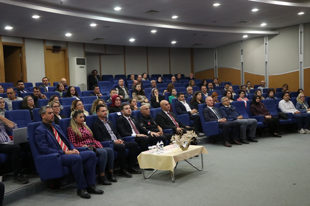 İletişim Başkanlığının dezenformasyon ve yapay zeka eğitimleri Çanakkale\'de başladı