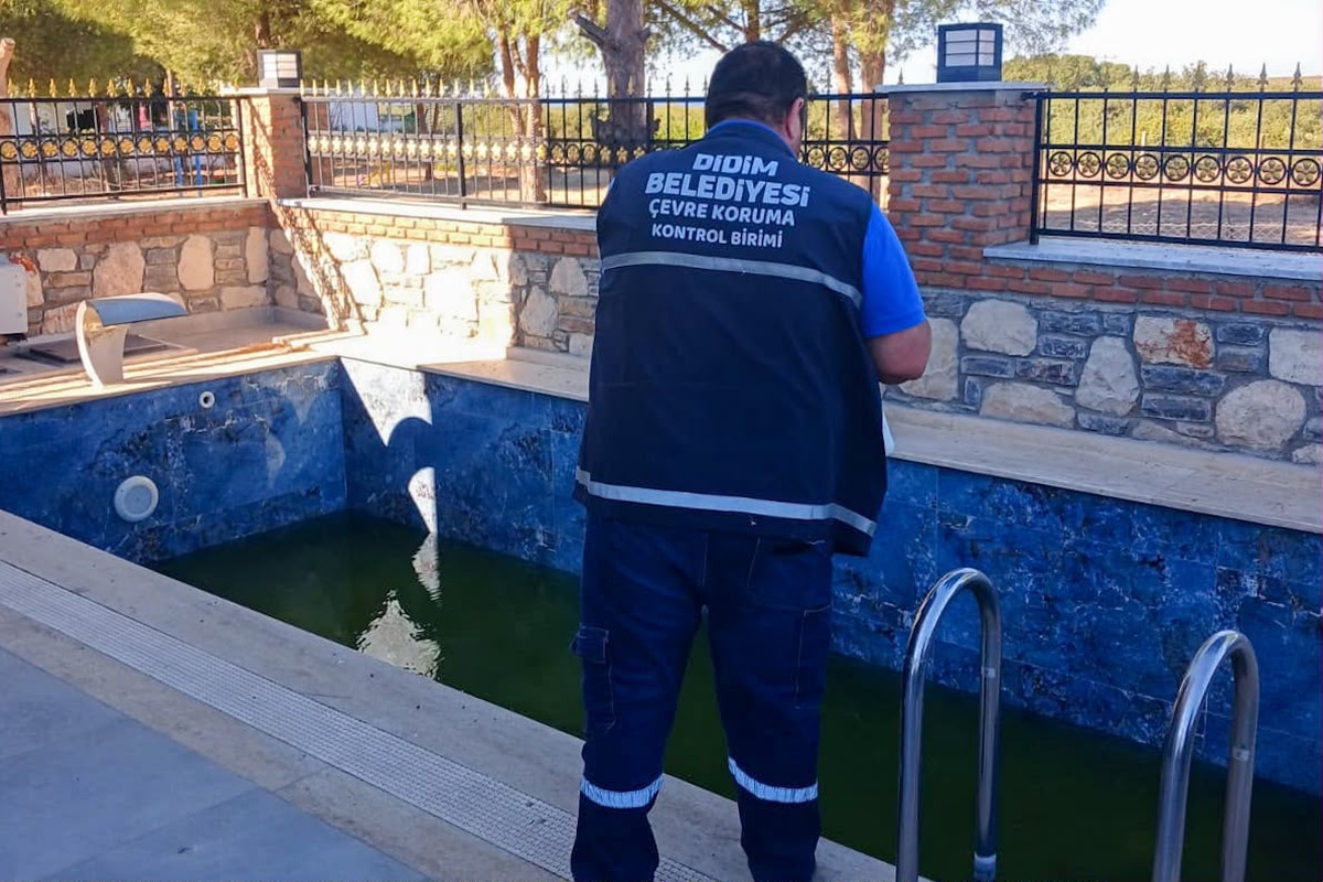 Didim Belediyesi, sivrisinekle mücadeleyi larva döneminde gece gündüz sürdürüyor