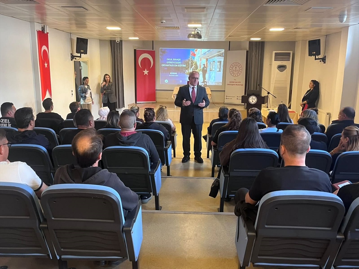 Edirne\'de okul bahçe görevlilerine oryantasyon eğitimi başladı