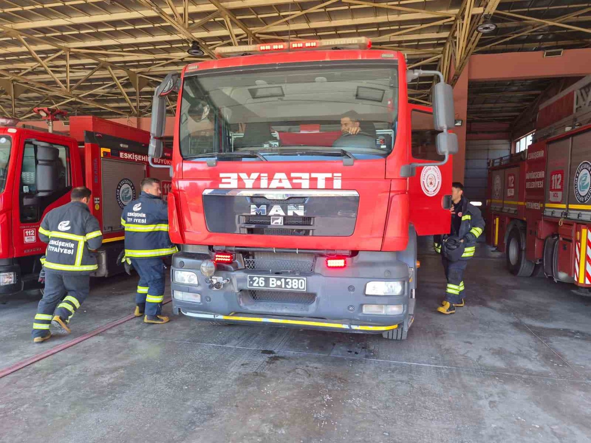 Eskişehir itfaiyesi 9 ayda 3 bin 913 vakaya müdahale etti, 8 bin 661 ihbar aldı