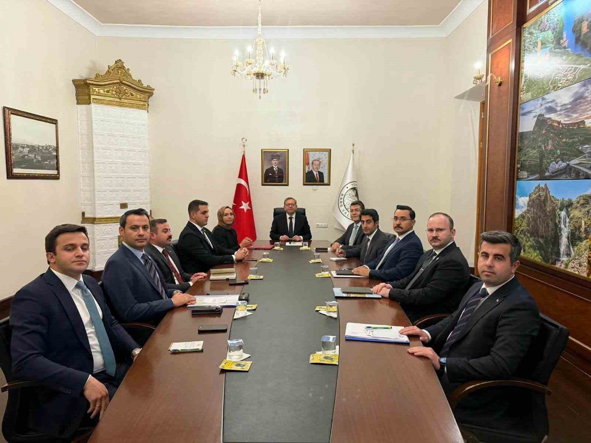 Kars Valisi Ziya Polat başkanlığında mülki idare amirleri toplantısı gerçekleştirildi