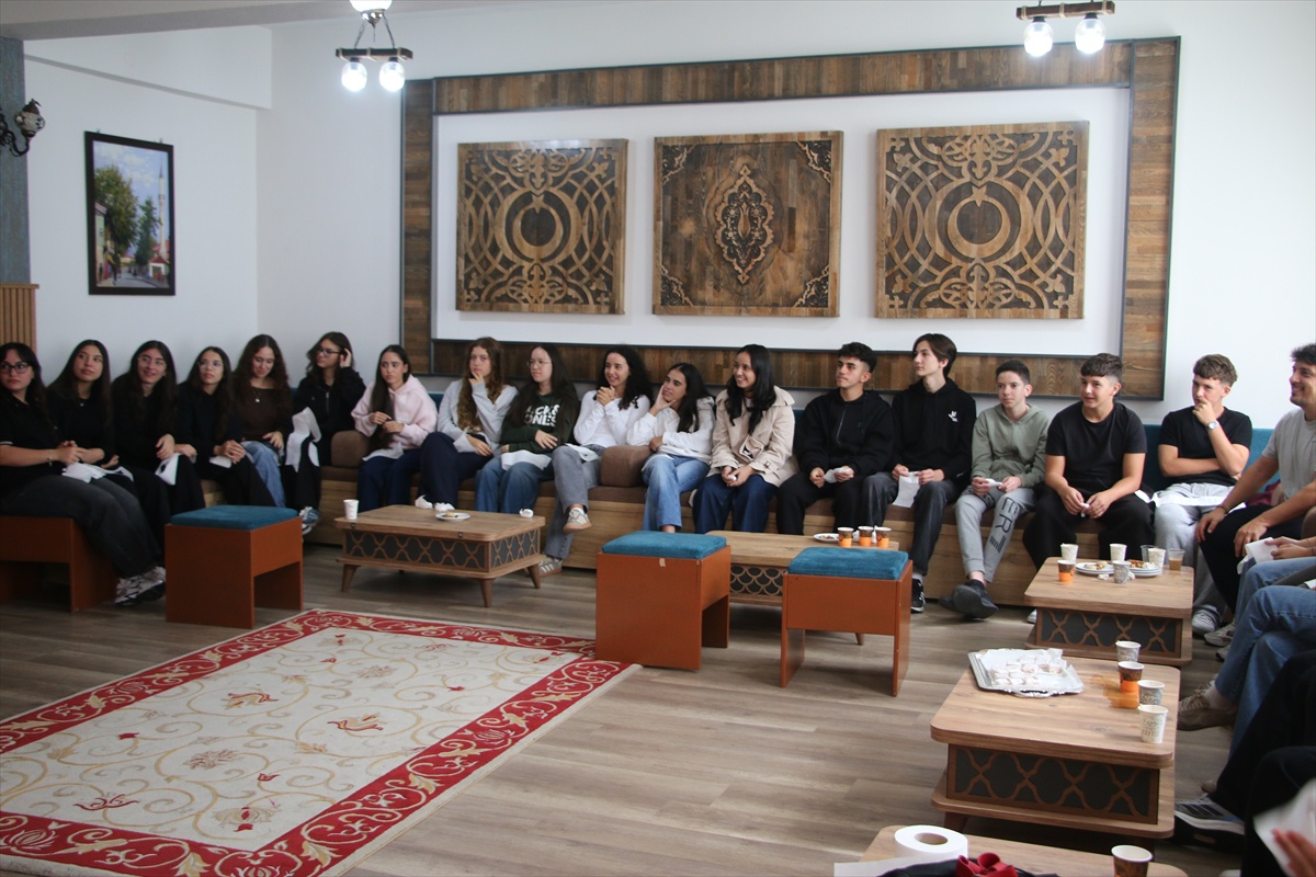 Kütahya\'da Erasmus projesiyle İspanya\'dan 12 öğrenci ve 2 öğretmen bir hafta ağırlanıyor.