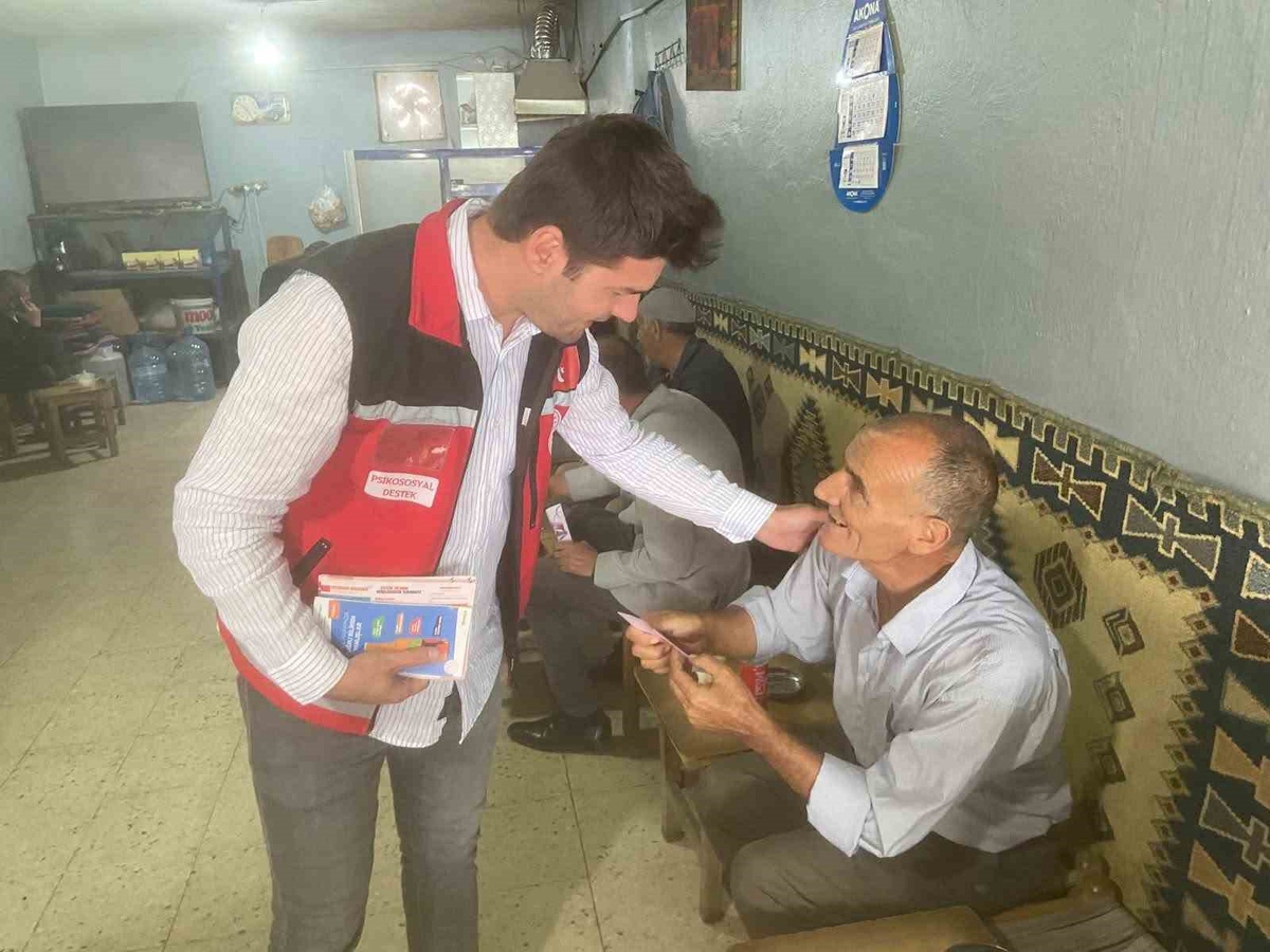 Muş\'ta mobil araçla Yaygın ve Konukbekler\'e giden ekipler talepleri dinledi